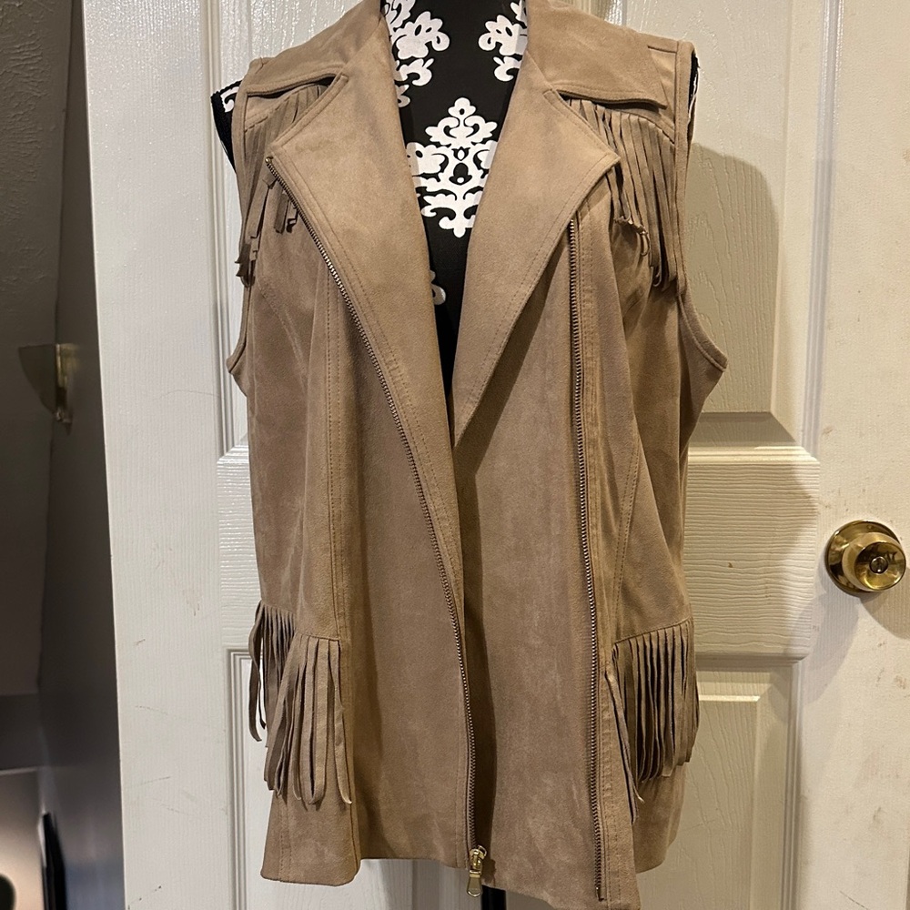 Chico's Suede Fringe Vest Sz 2 - Picture 2 of 11
